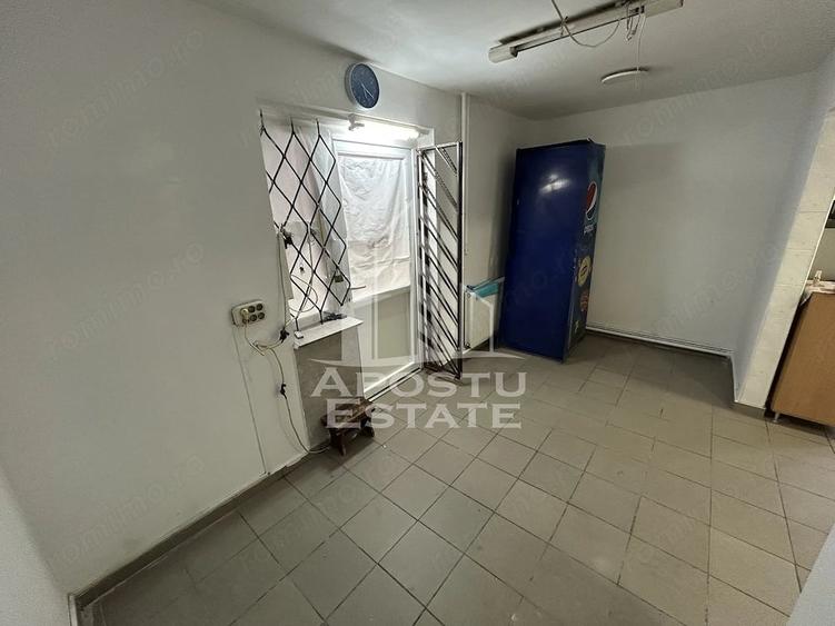 Spațiu comercial, de 32 mp, în P-ța Doina