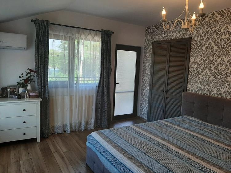 Casă individuală cu 5 camere cu Teren 600 Mp în Răcari