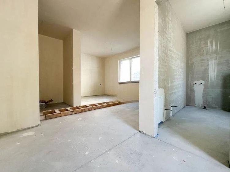 Casă individuală cu 6 camere cu Teren 800 Mp în Feleacu