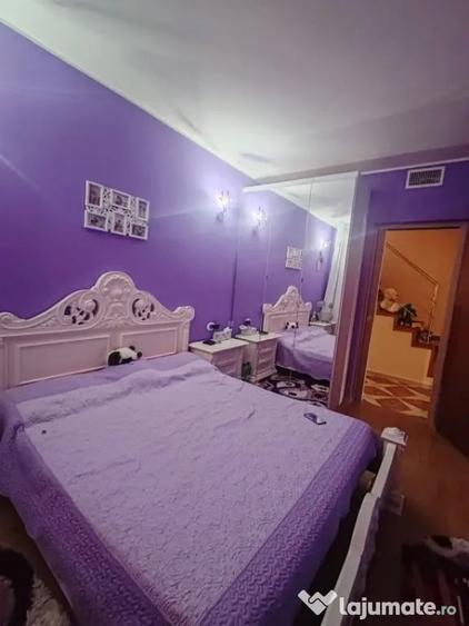 Casă cu 7 camere cu Teren 1000 Mp în Văleni