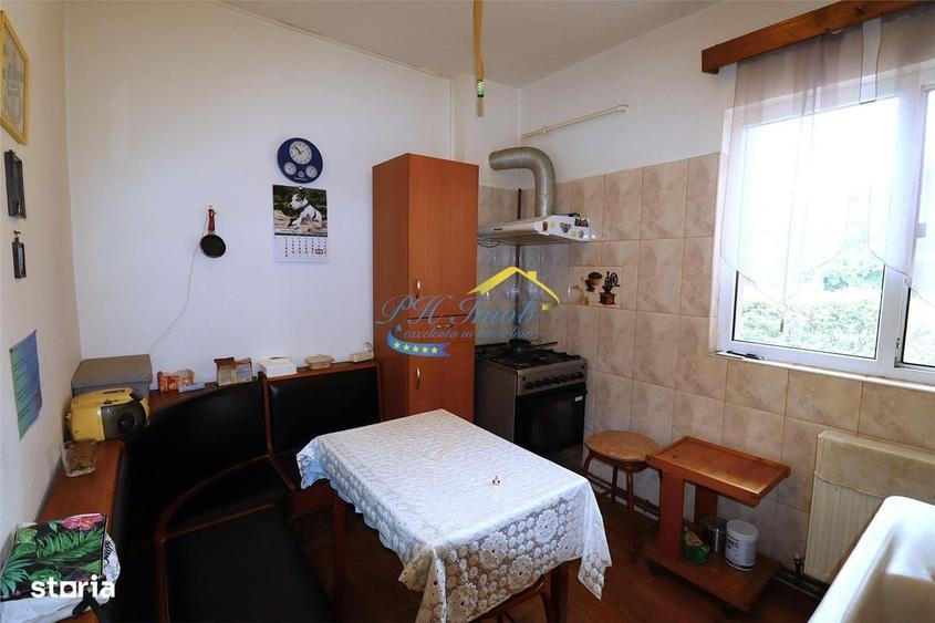 Casă cu 4 camere cu Teren 463 Mp în Central
