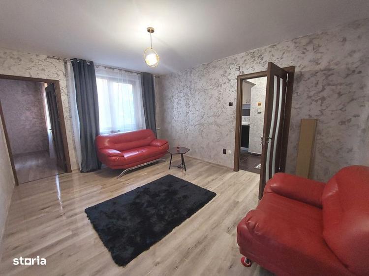 Apartament cu 3 camere semidecomandat, mobilat în Titulescu