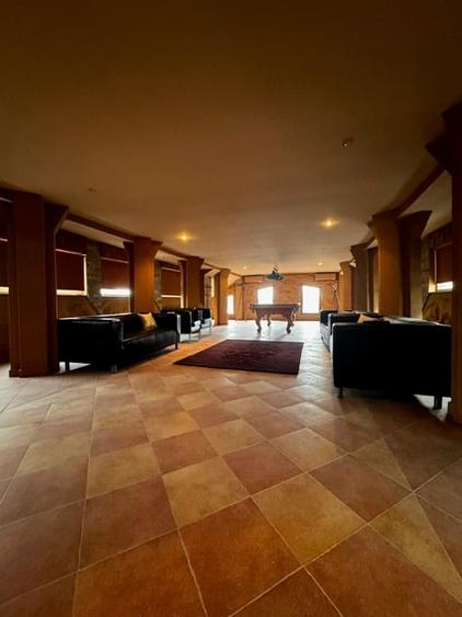 Casă cu 6 camere cu Teren 1576 Mp în Băneasa
