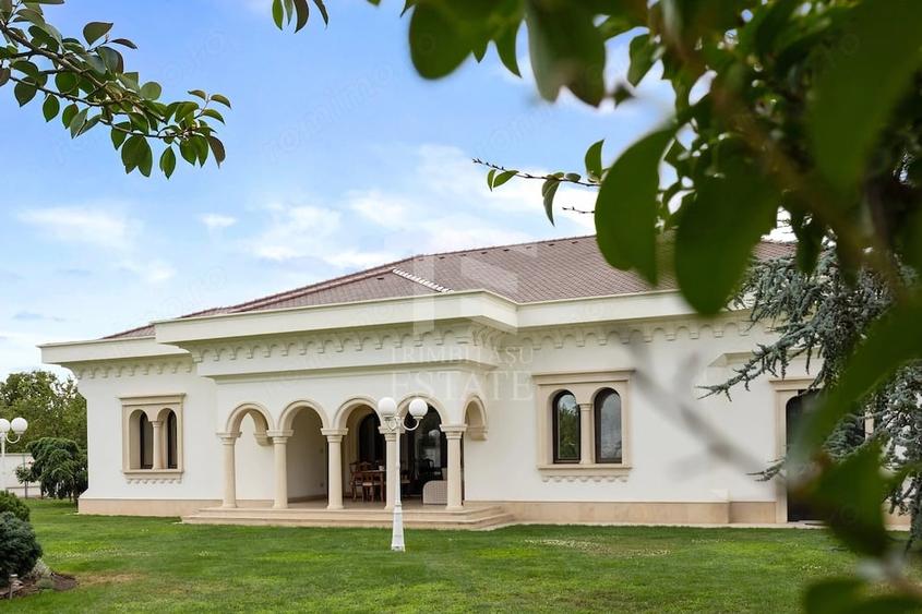Casă cu Teren 1736 Mp în Mândruloc