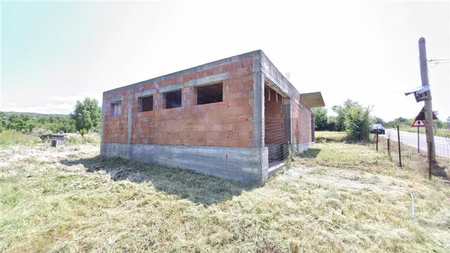 Casă individuală cu 3 camere cu Teren 5314 Mp în Răchitova