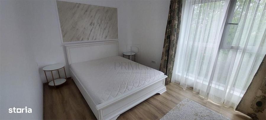 Apartament cu 2 camere decomandat în Lipovei
