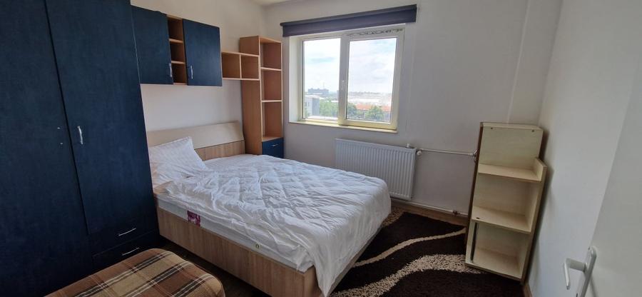 Apartament cu 3 camere semidecomandat, mobilat în Gării