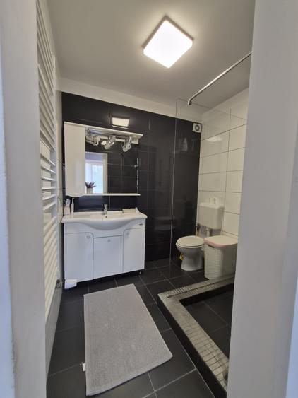 Apartament cu 4 camere decomandat în Bragadiru