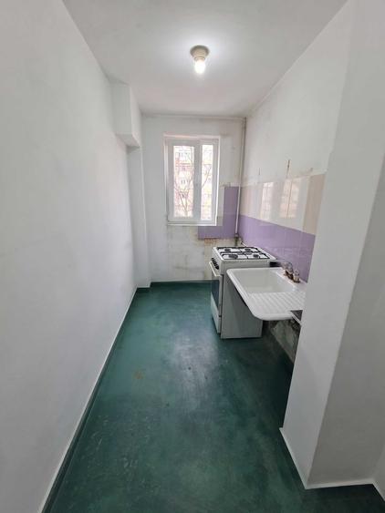 Apartament cu 2 camere decomandat în Lacul Tei