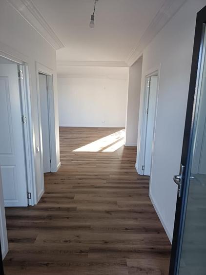 Casă cu 4 camere în Valea