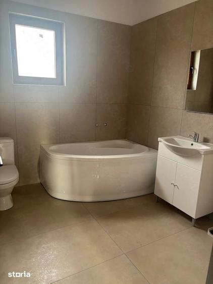 Casă cu 3 camere cu Teren 468 Mp în Sânmihaiu Român