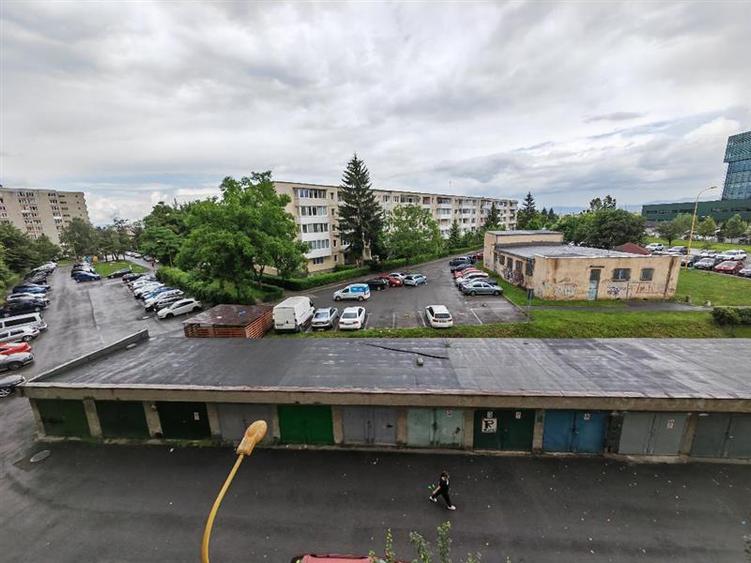 Apartament cu 2 camere semidecomandat, mobilat în Astra