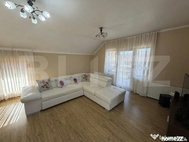 Casă cu 5 camere cu Teren 800 Mp în Surduc
