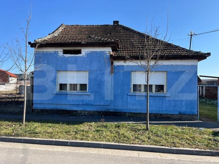 Casă individuală cu 2 camere cu Canalizare în Botizului