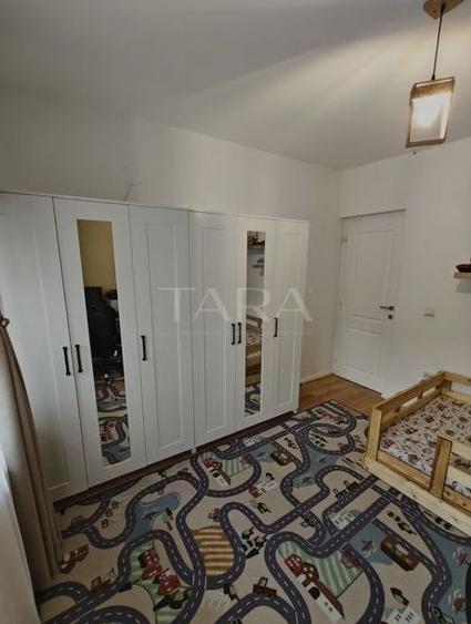 Apartament cu 3 camere semidecomandat, mobilat în Florești