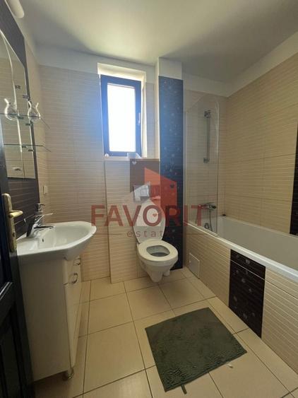 Apartament cu 3 camere decomandat, mobilat în Mircea cel Bătrân