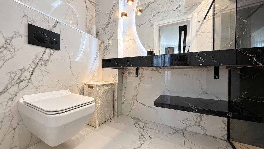 Apartament cu 3 camere semidecomandat, mobilat în Berceni