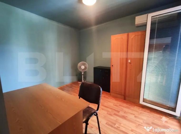 Apartament cu 3 camere semidecomandat în Micro 15