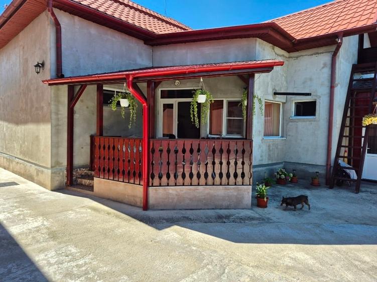 Casă individuală cu 2 camere cu Canalizare în Sud-Vest