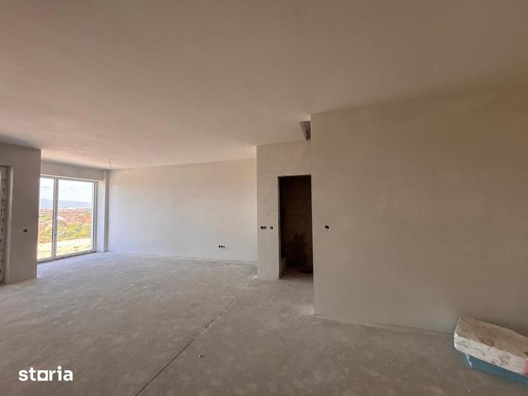 Casă cu 4 camere cu Teren 170 Mp în Gușterița
