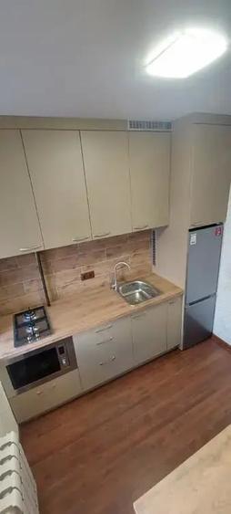 Apartament cu 2 camere decomandat în Florilor