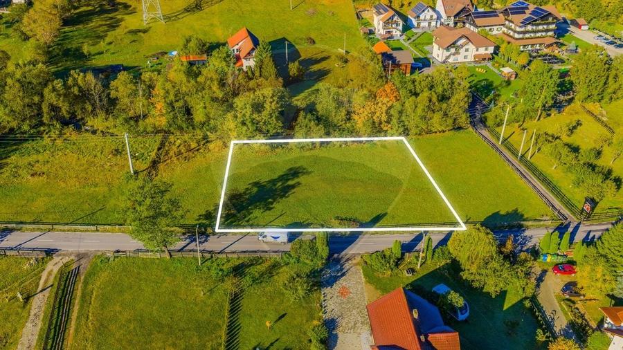 Teren Construcții intravilan de 2200 mp, în Șimon