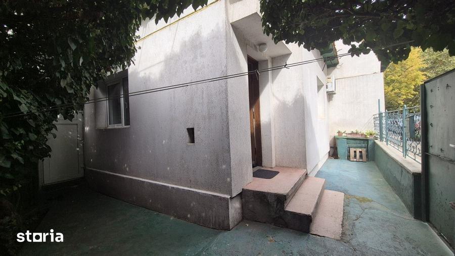 Casă cu 4 camere cu Teren 102 Mp în Casa de Cultură