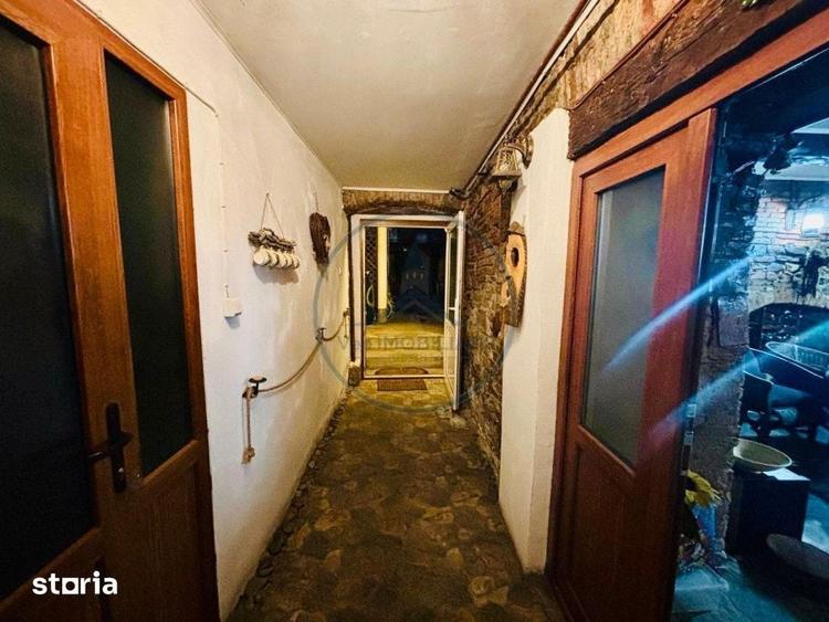Casă cu 4 camere cu Teren 300 Mp în Central