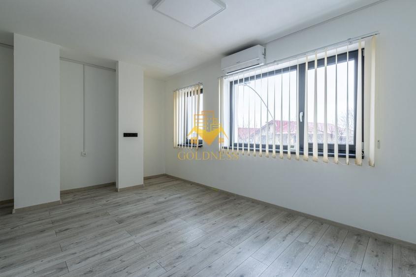 Duplex cu 6 camere cu Canalizare în Europa