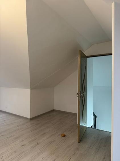 Casă individuală cu 5 camere cu Canalizare în Bragadiru