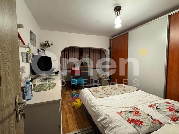 Apartament cu 3 camere decomandat, mobilat în Vasile Alecsandri
