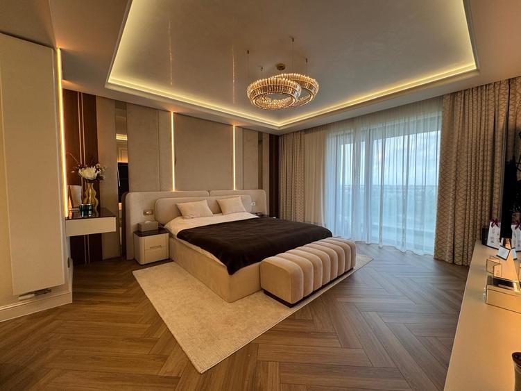 Apartament cu 4 camere decomandat în Aviației