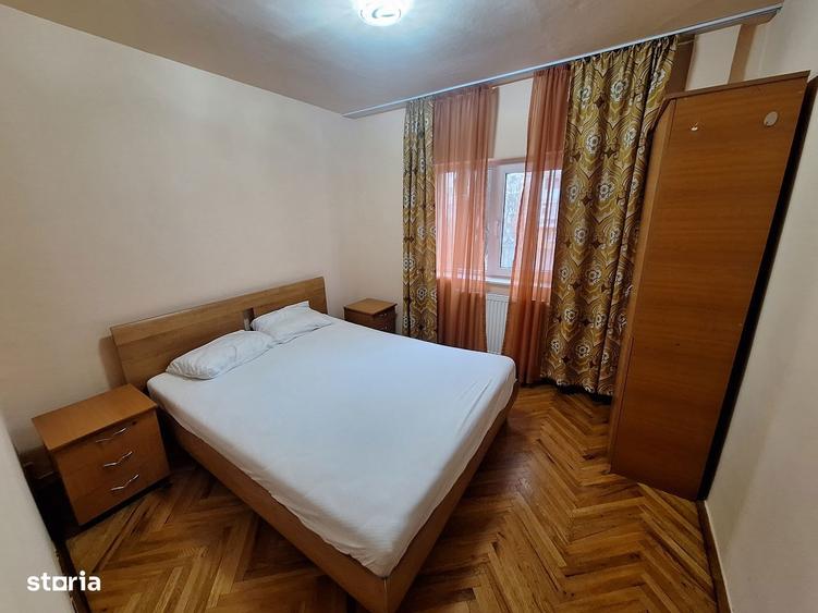 Apartament cu 3 camere decomandat, mobilat în Girocului
