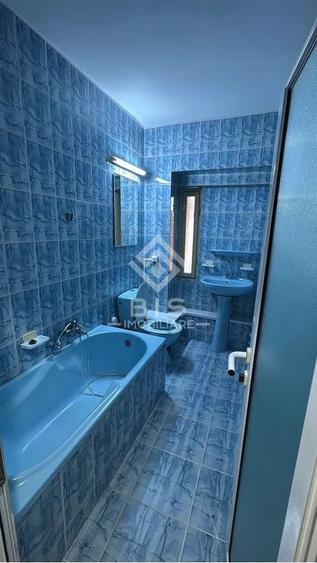 Apartament cu 2 camere decomandat, mobilat în Central