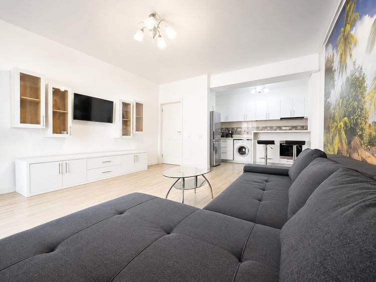 Apartament cu 2 camere decomandat, mobilat în Est