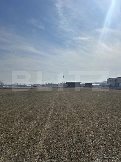 Teren Construcții intravilan de 1400 mp, în Exterior Nord
