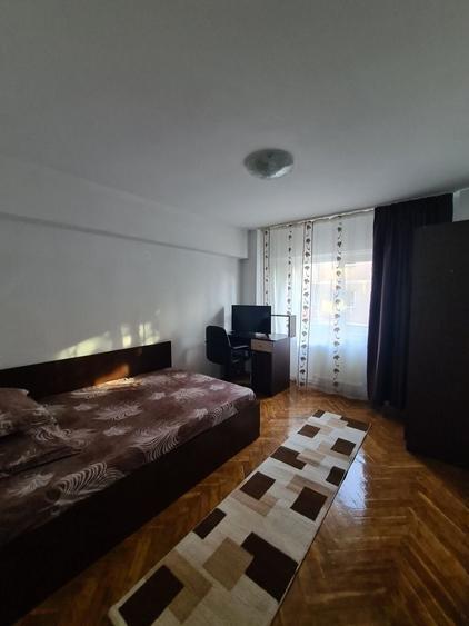 Inchiriez apartament 3 camere in complexul studentesc - 3