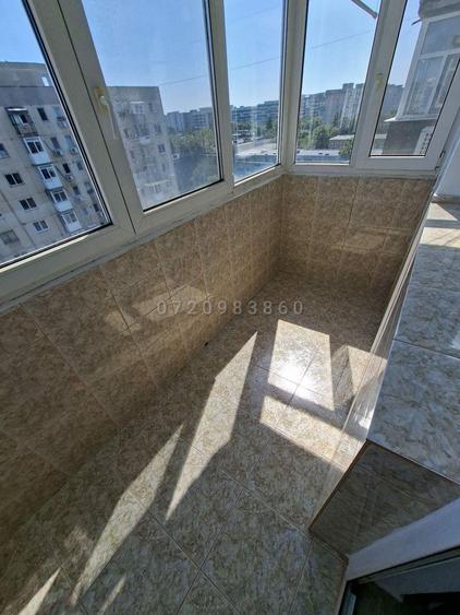 Apartament cu 3 camere semidecomandat în Drumul Taberei