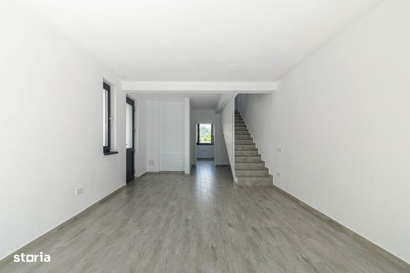 Casă cu 3 camere în Sânpetru