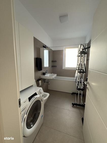 Apartament cu 3 camere decomandat în Sud