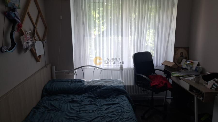 Apartament cu 3 camere decomandat în Politehnica