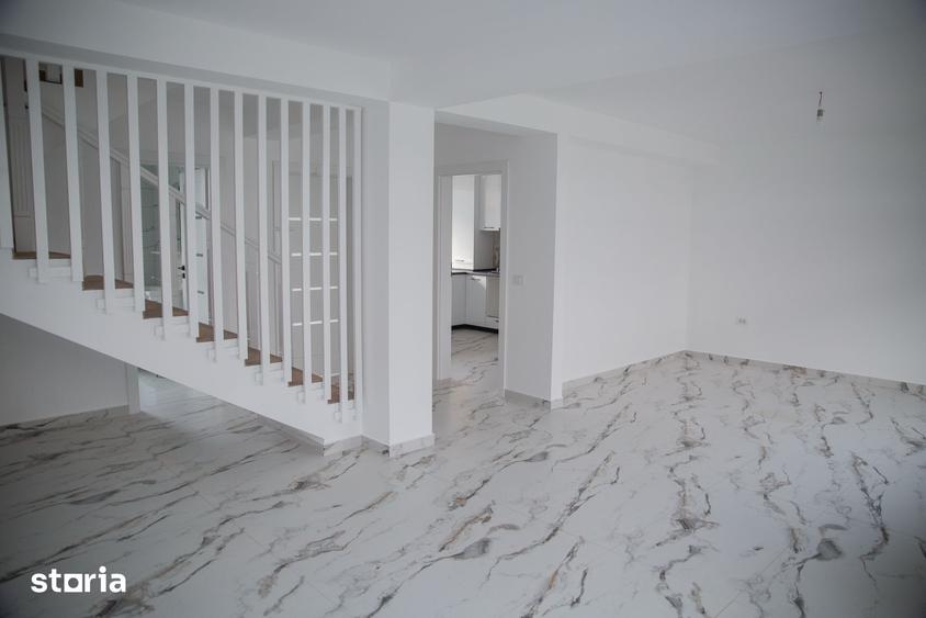 Casă cu 4 camere cu Teren 250 Mp în Central