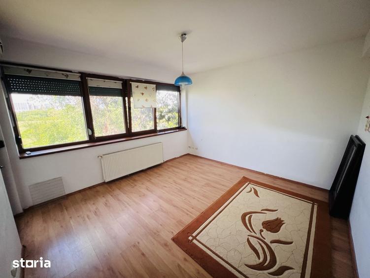Casă cu 5 camere cu Teren 200 Mp în Central