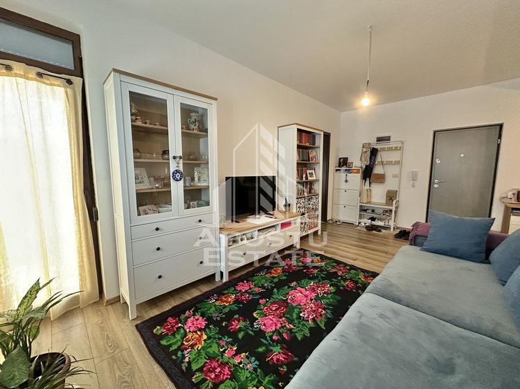 Apartament cu 2 camere semidecomandat, mobilat în Giroc