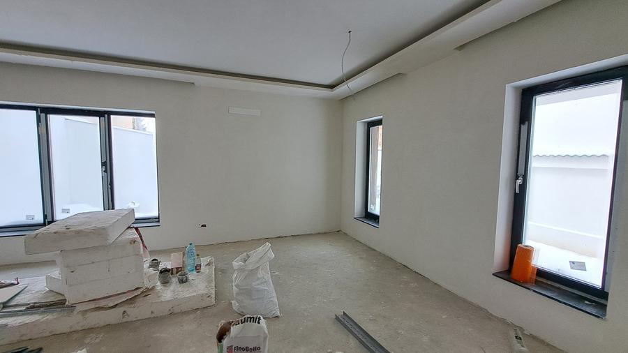 Casă cu 5 camere cu Teren 80 Mp în Bucureștii Noi