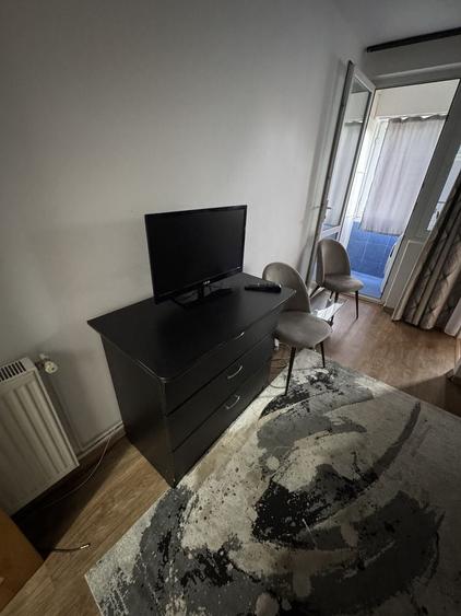 Garsonieră decomandată în Central