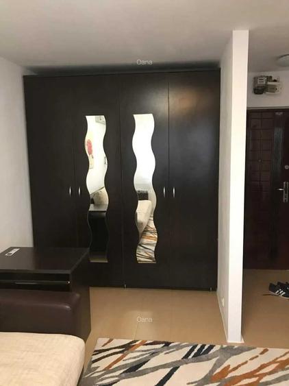 Garsonieră semidecomandată în Gorjului