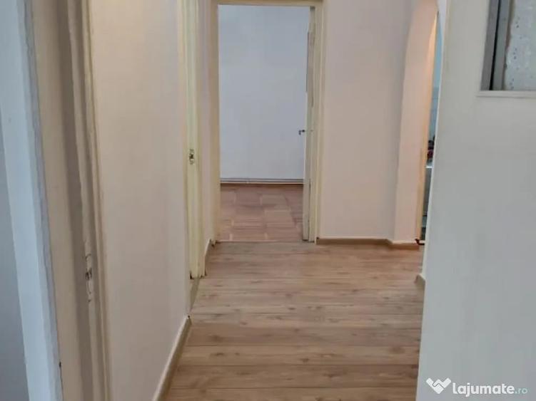 Apartament cu 2 camere decomandat în Port