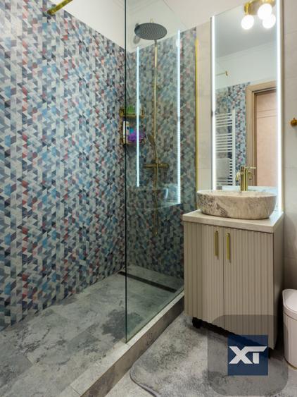 Apartament cu 5 camere decomandat în Tomis Plus