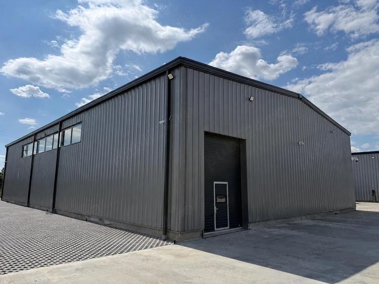 Spațiu comercial, de 597 mp, în Odăi